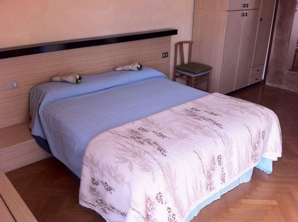 Guest House Villa De Ros Salo Luaran gambar